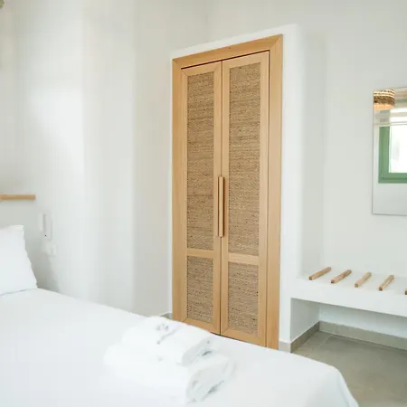 Magnolia Thassos Потос