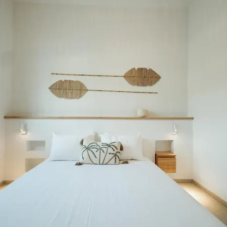 Magnolia Thassos * Потос