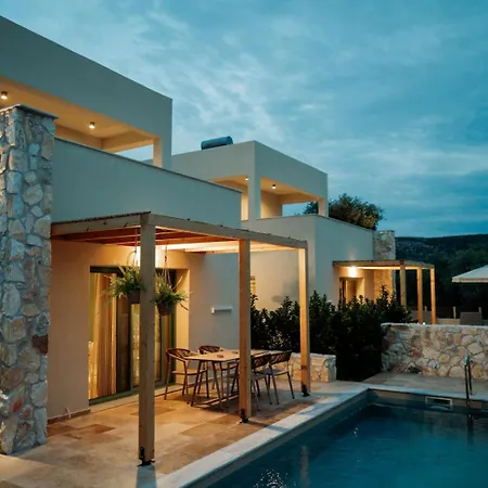 Magnolia Thassos Vila Potos